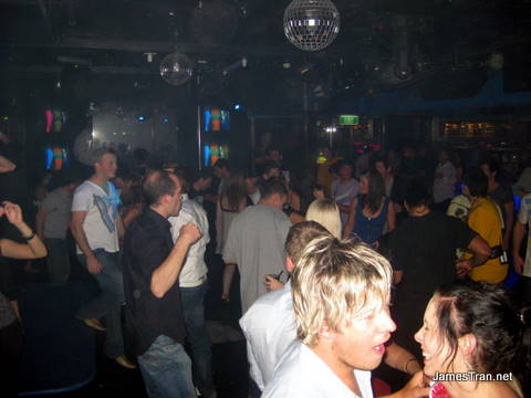 Melbas Nightclub (Surfers Paradise, Gold Coast) - Sat 1st August 2009 -  Clubbing with JT - Archived Sydney Event and Nightclub Reviews